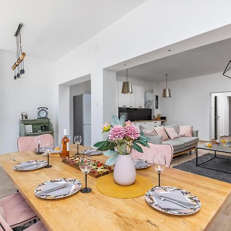 Amazing Apartment In Rijeka With Wifi Luaran gambar