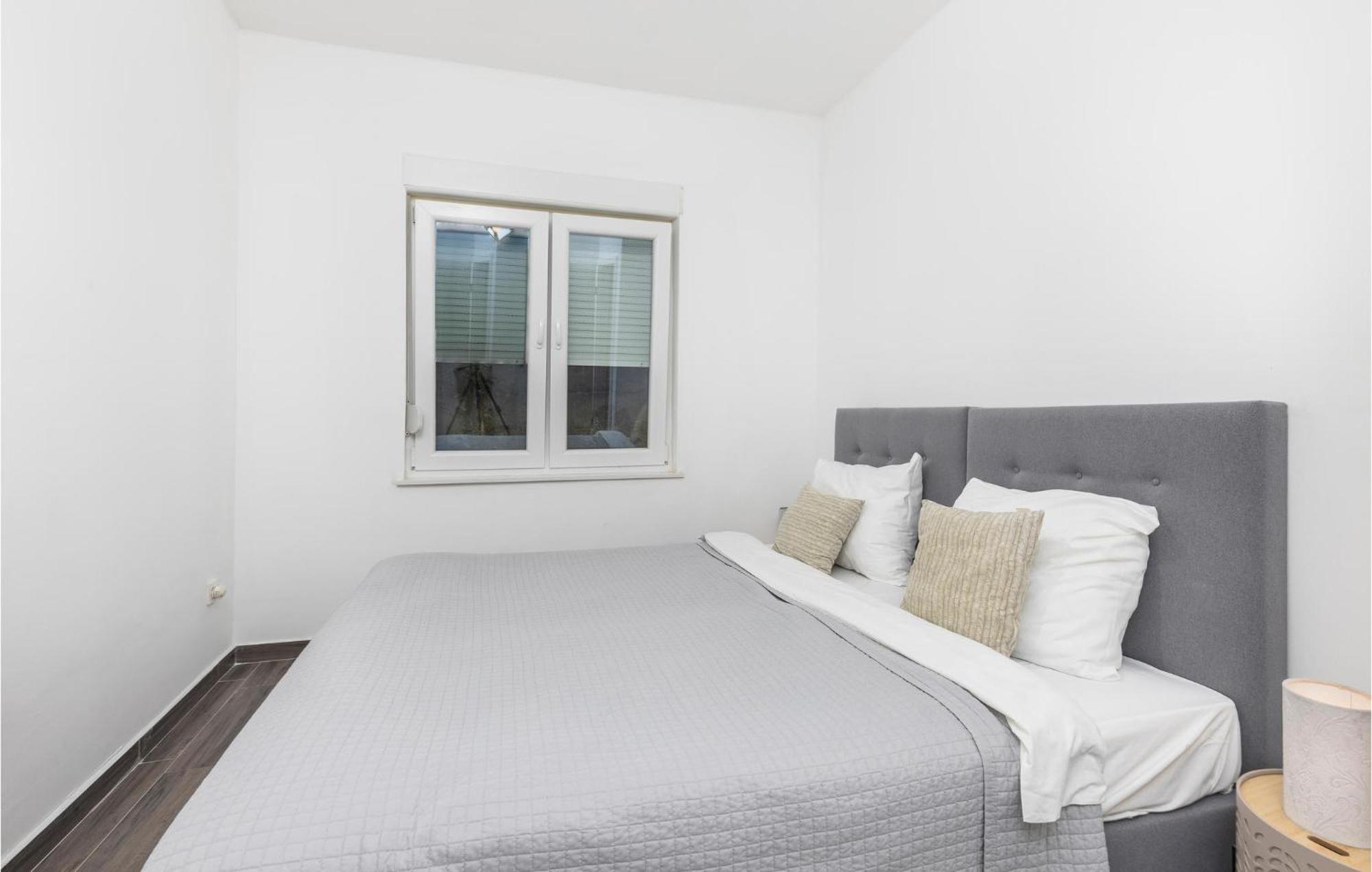 Amazing Apartment In Rijeka With Wifi Luaran gambar