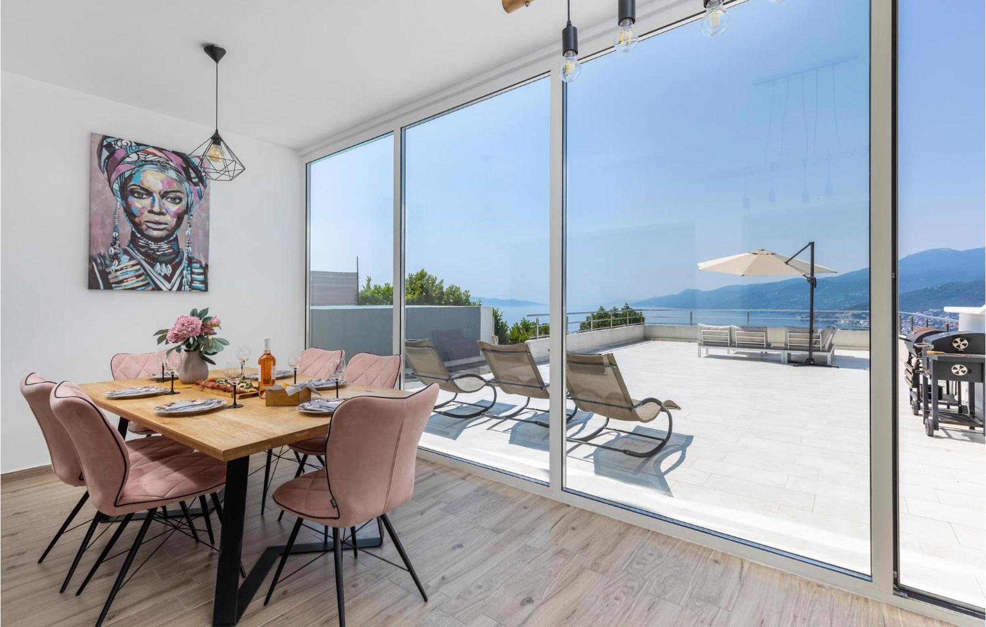 Amazing Apartment In Rijeka With Wifi Luaran gambar