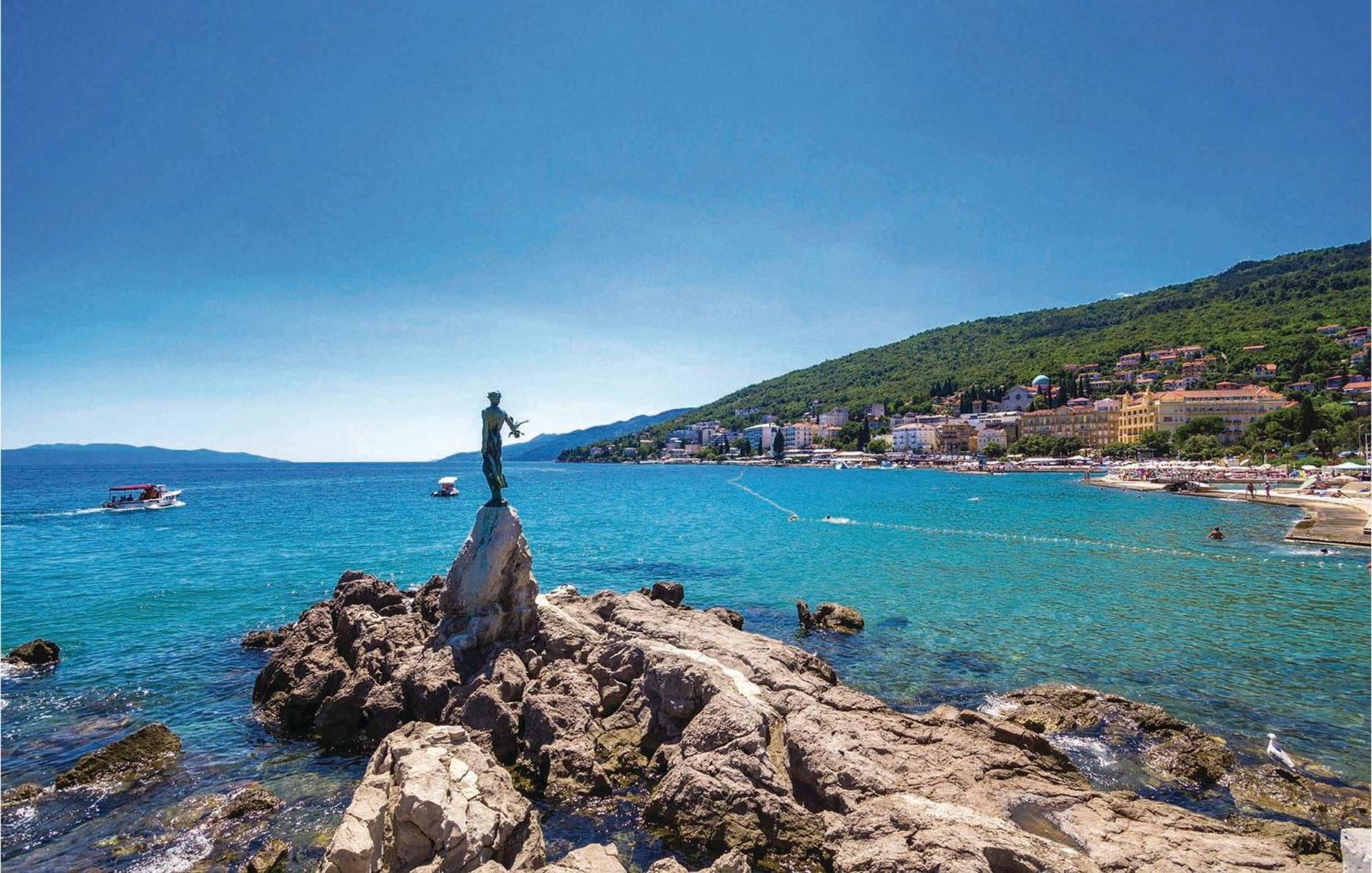 Amazing Apartment In Rijeka With Wifi Luaran gambar