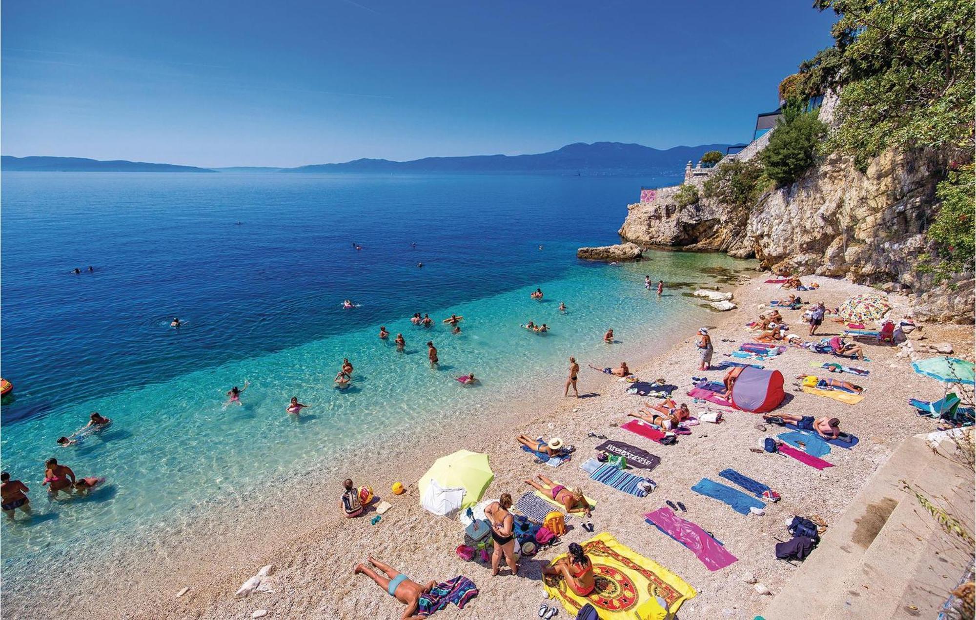 Amazing Apartment In Rijeka With Wifi Luaran gambar
